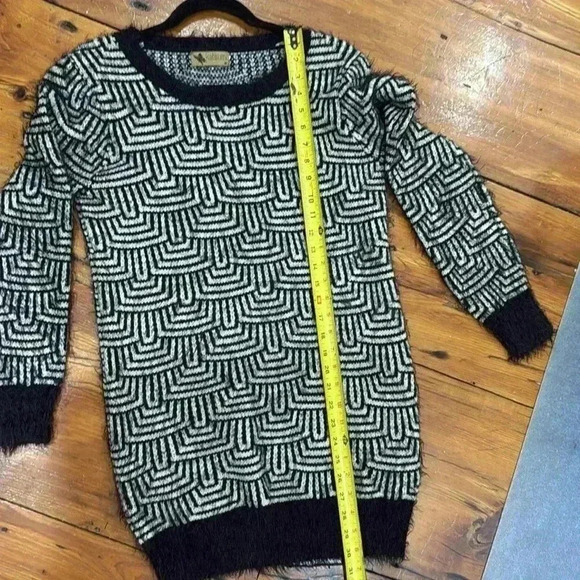 Katsumi Vintage Black and White Textured Patterned Sweater Dress Size Medium - Picture 6 of 6